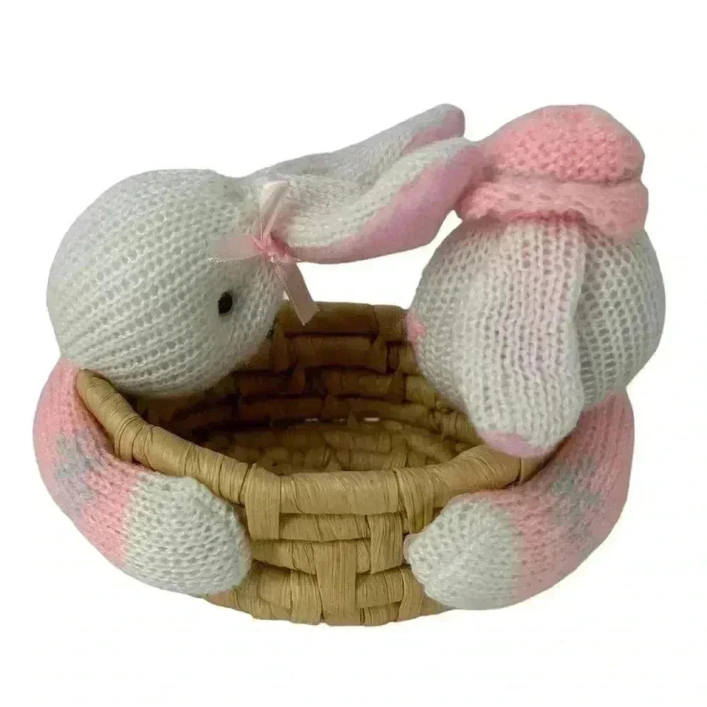 VINTAGE EASTER RATTAN WEAVED BASKET PLUSH KNIT BUNNIES HOLDING BASKET 6” - Picture 6 of 12